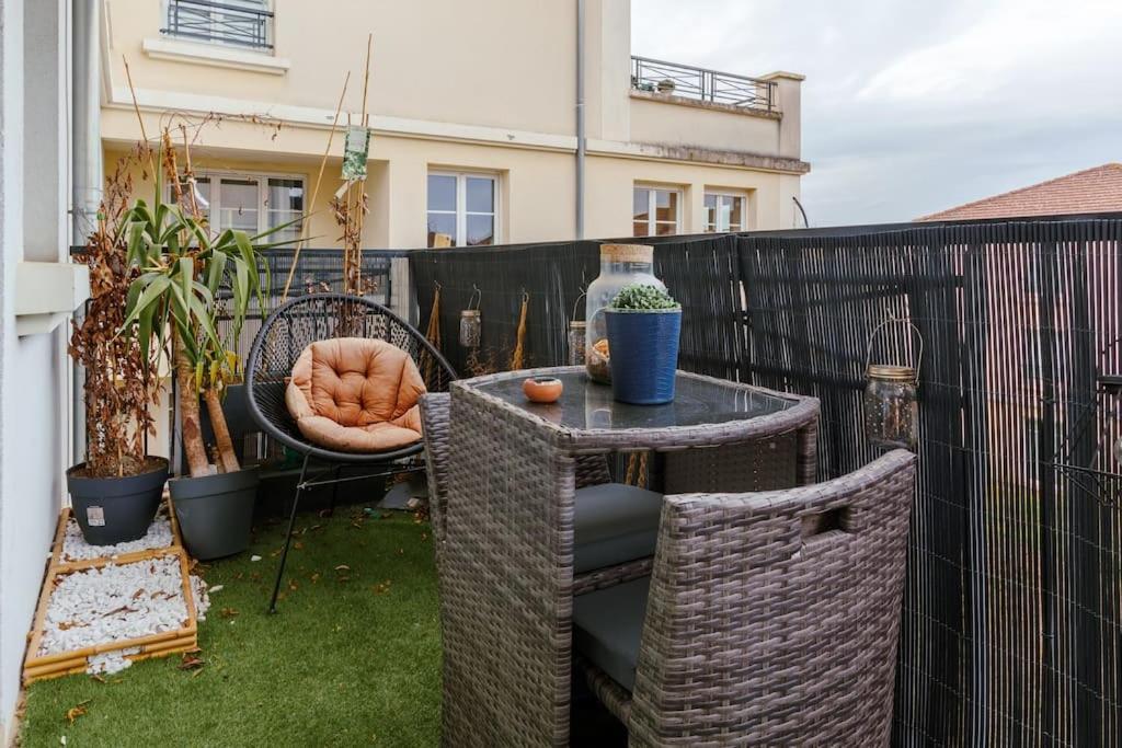 Appartement Confortable Proche Disneyland Paris ブシー・サン ・ジョルジュ エクステリア 写真