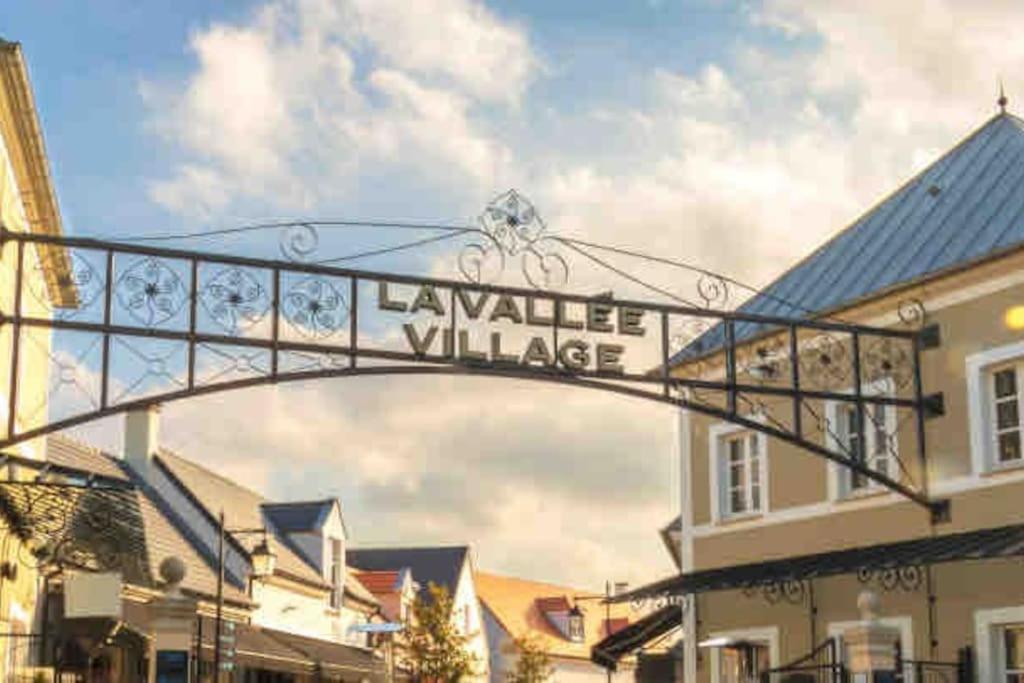 Appartement Confortable Proche Disneyland Paris ブシー・サン ・ジョルジュ エクステリア 写真