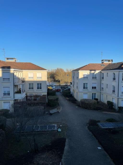 Appartement Confortable Proche Disneyland Paris ブシー・サン ・ジョルジュ エクステリア 写真